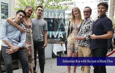 Sebastian Rea with the cast of Ruta Viva 